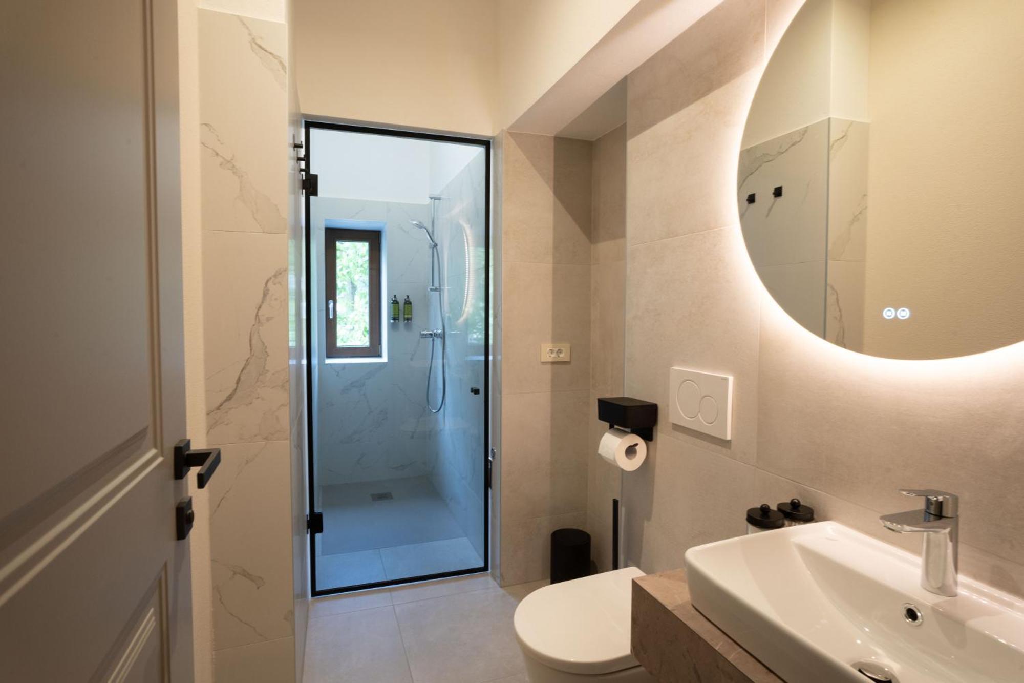 Kalan Boutique Stay Zirovnica Cameră foto